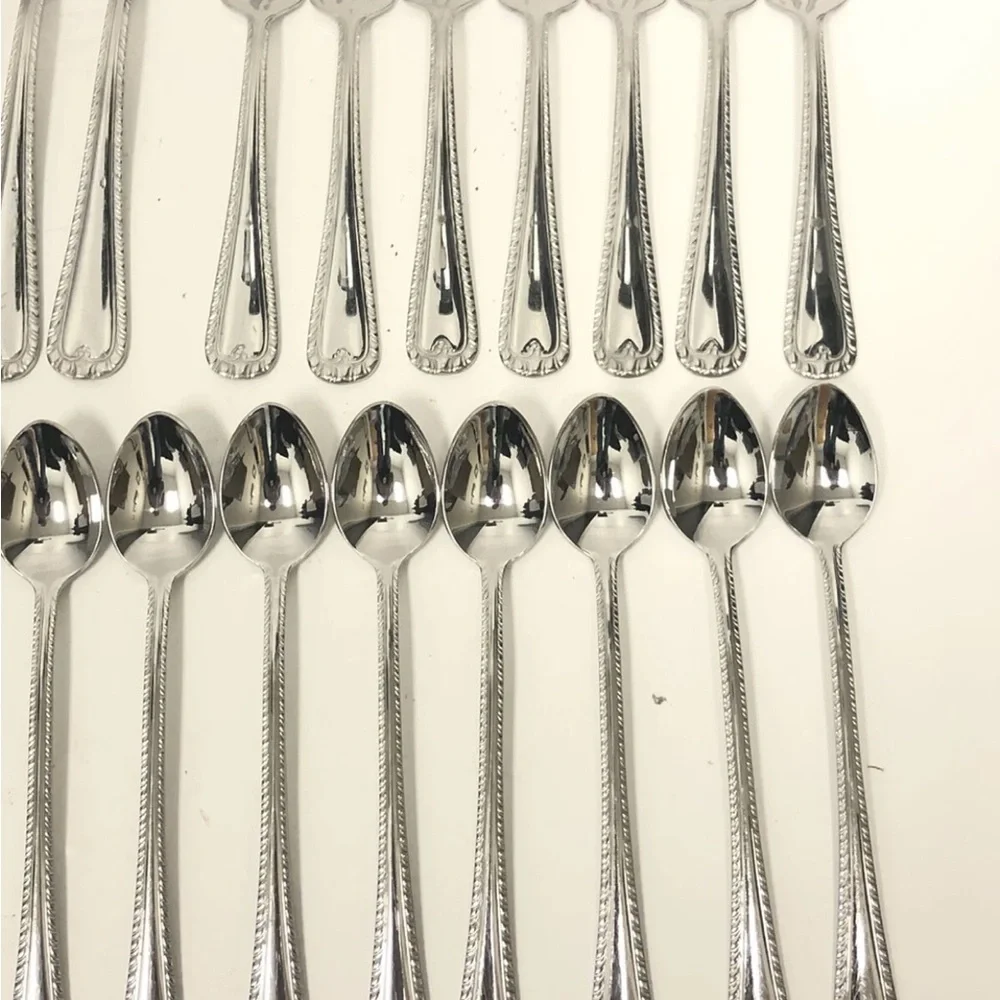 Reed & Barton WAKEFIELD Stainless 18/10 Glossy Silverware Flatware Lot Of 27
